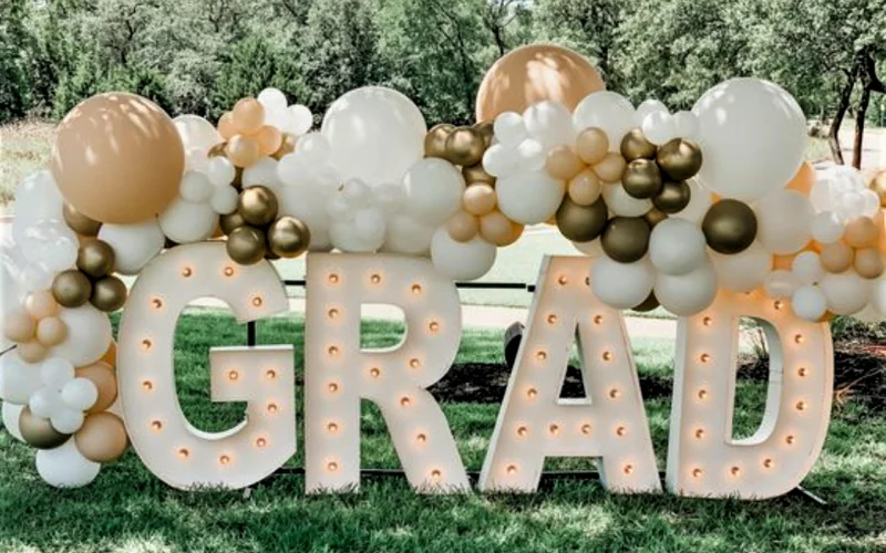 Graduation Party Picture Ideas