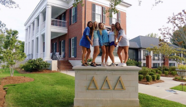 what's a sorority house
