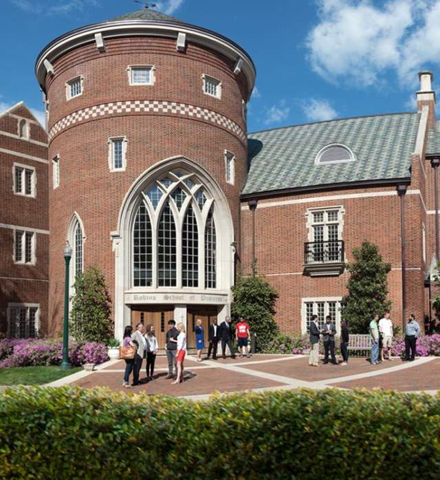 30 Best Medium Sized Colleges in the US at all Levels